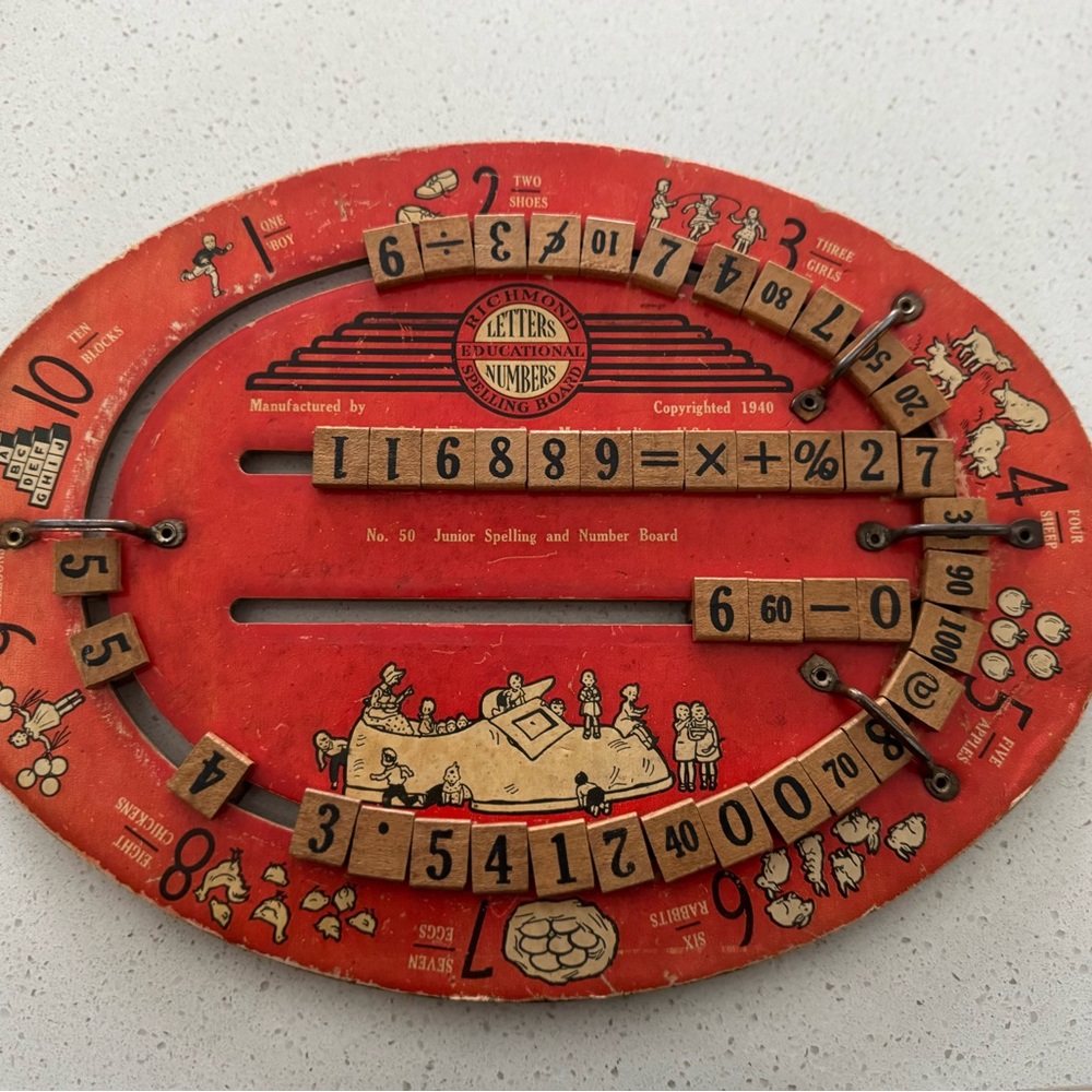 Vtg Child Richmond Junior Spelling & Number Board Learning Game No.50 1940's